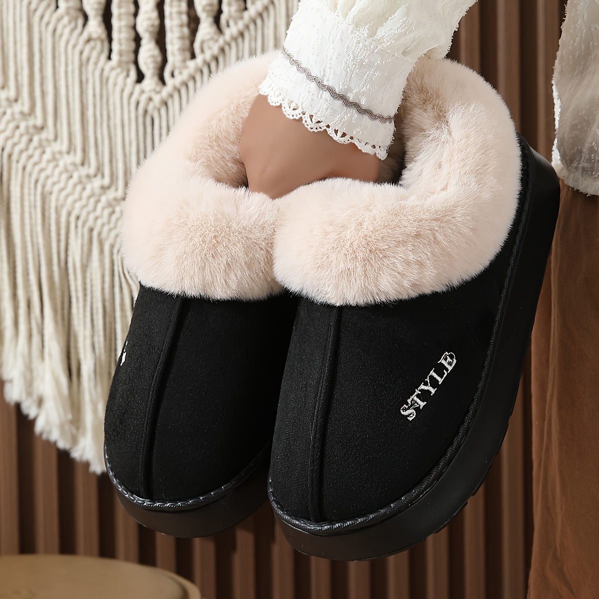 Cozy Fleece-Lined Women’s Slippers - Indoor Casual Slip-Ons with EVA Sole, Fabric Upper, and All-Season Comfort.