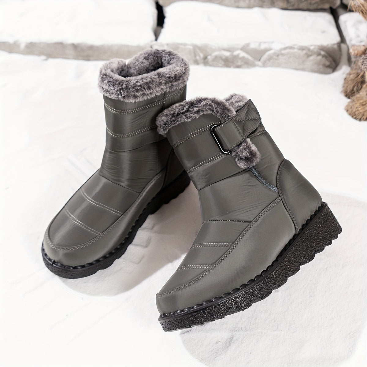 Velvettouch, Women's Winter Anti-Slip Snow Boots with Faux Fur Lining and Adjustable Straps - Casual Mid-Heel Fabric Ankle Booties