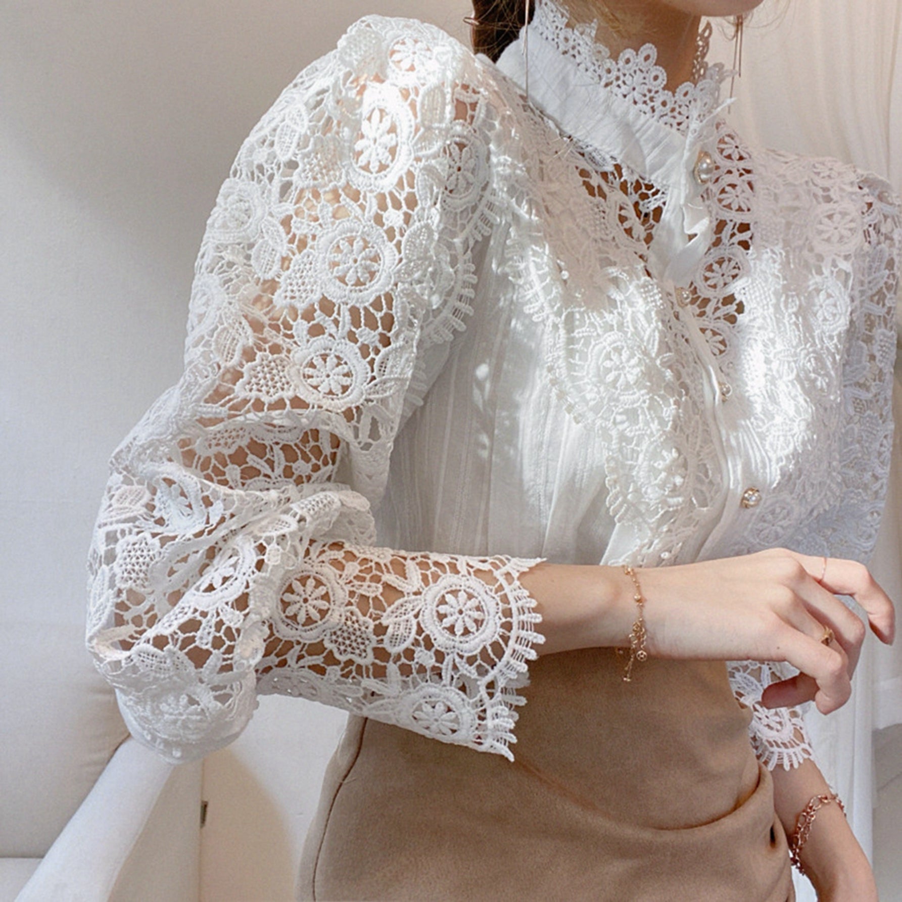 Women's Blouse Lace Puff Sleeve Lantern Sleeve Solid Pleated Women Blouse