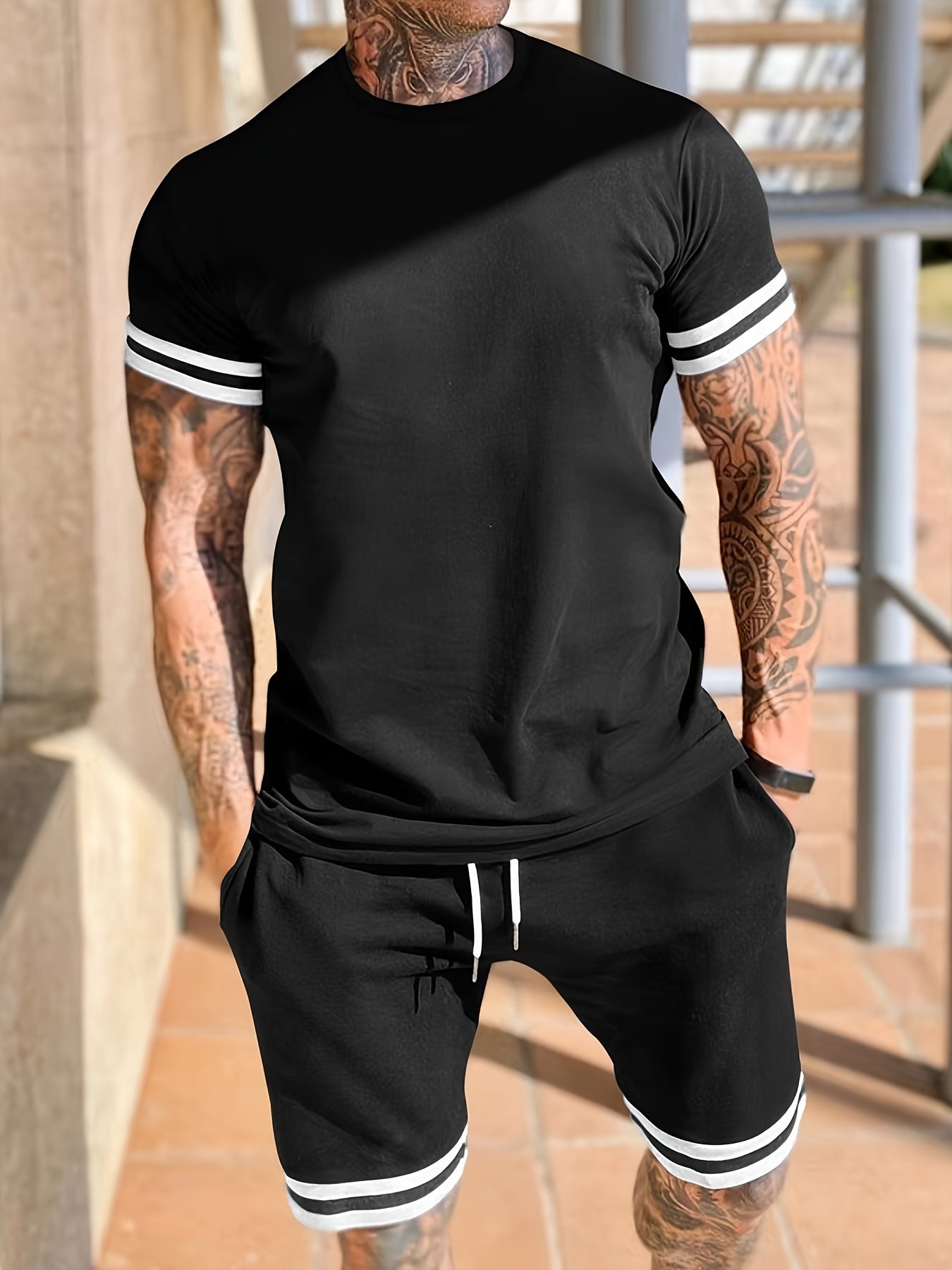 New Casual Men's Suit with Round Neck Short Sleeve Men's T-shirt and Summer Tie Shorts Solid Color Men's Suit