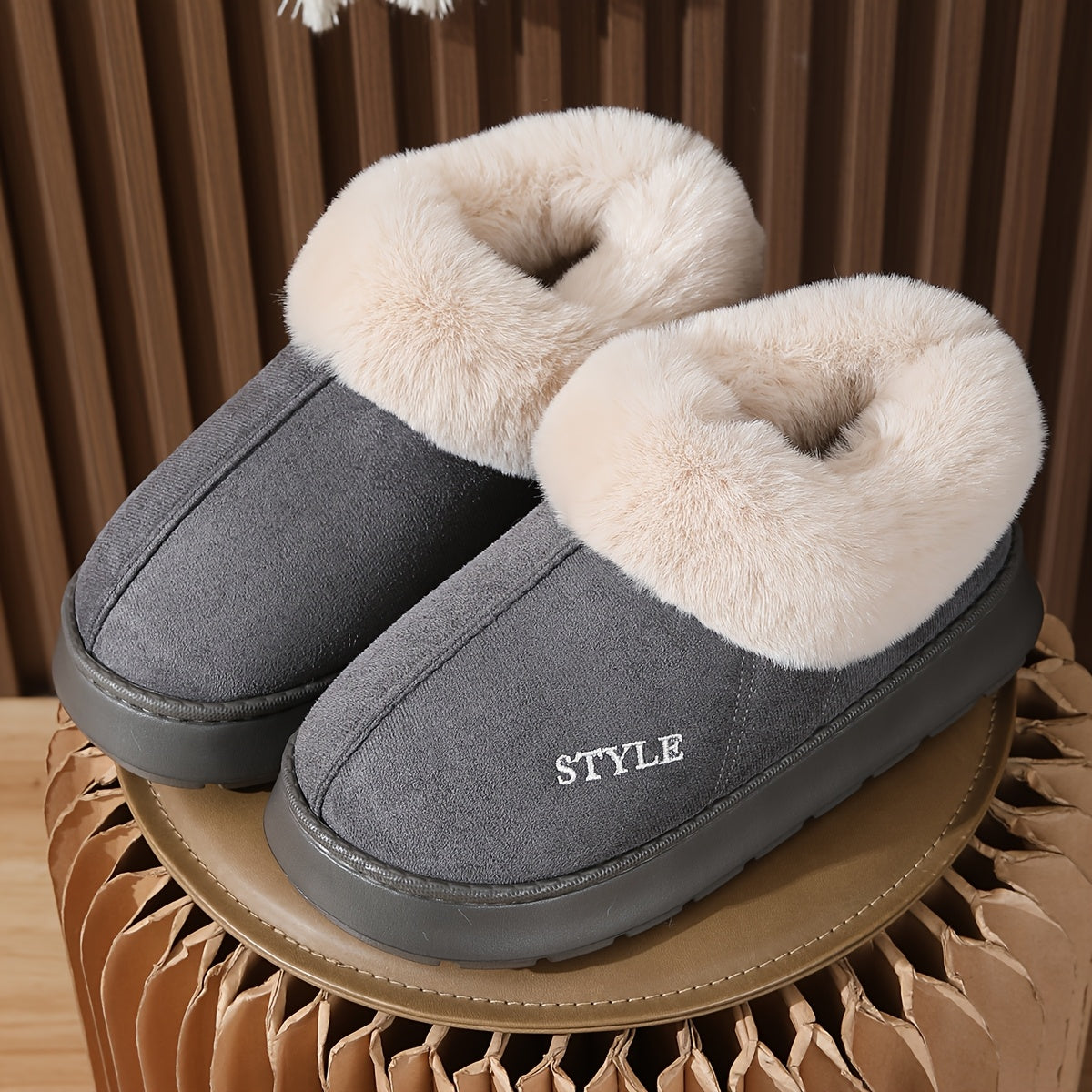 Cozy Fleece-Lined Women’s Slippers - Indoor Casual Slip-Ons with EVA Sole, Fabric Upper, and All-Season Comfort.