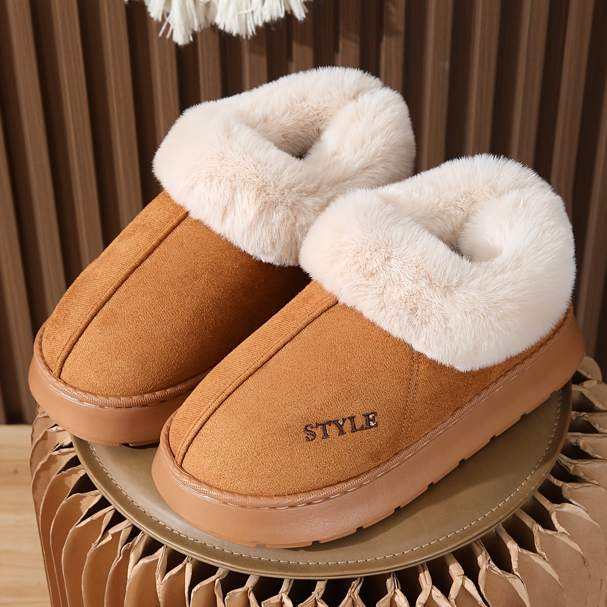 Cozy Fleece-Lined Women’s Slippers - Indoor Casual Slip-Ons with EVA Sole, Fabric Upper, and All-Season Comfort.