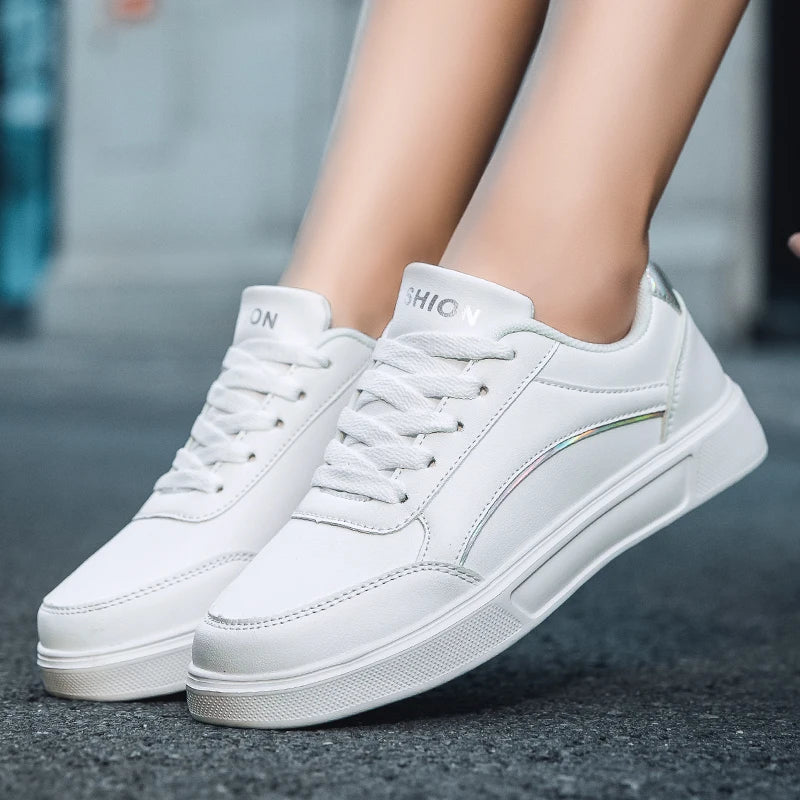 Women&#39;s Trendy White Sneakers