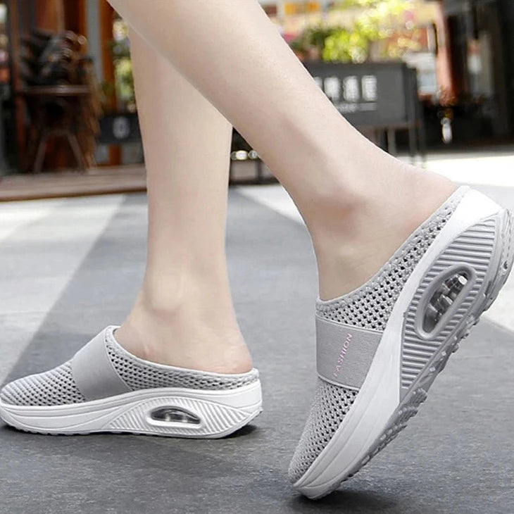 Women's Closed Toe Slip-On Slippers