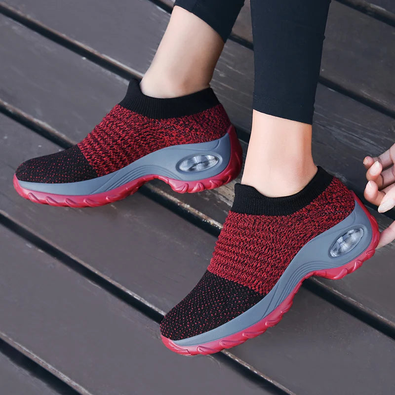 Women's Fashionable Thick Sole Socks Sneakers