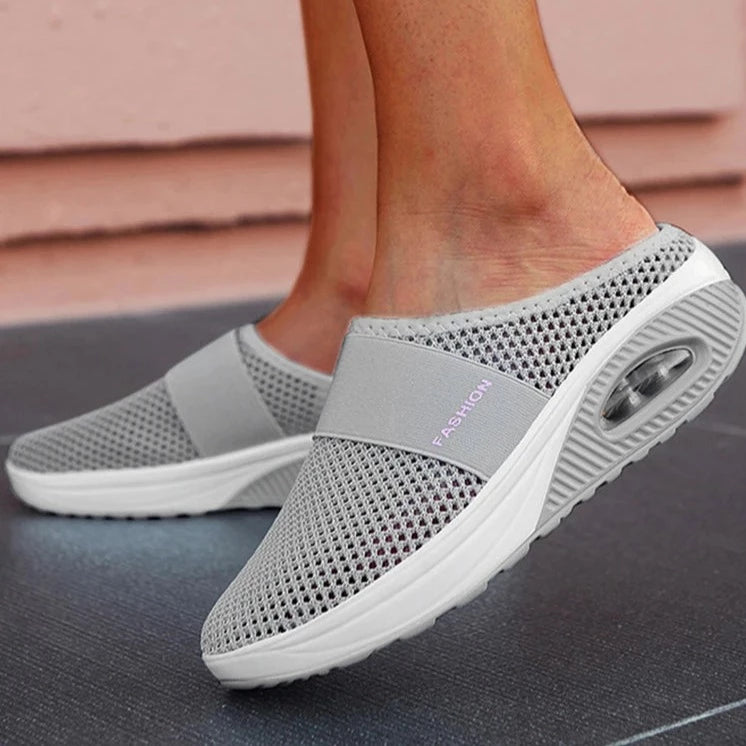 Women's Closed Toe Slip-On Slippers