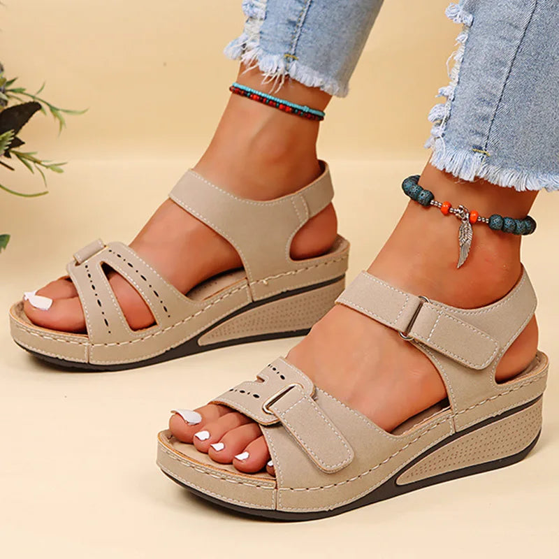 Women&#39;s Sandals with Arch Support and Back Strap