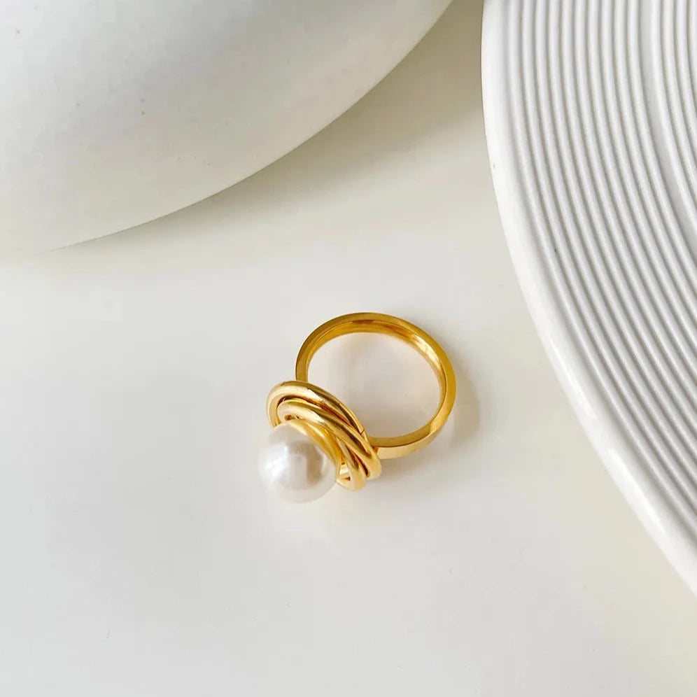 Women's Elegant Stainless Steel Wire Wrapped Gold Plated Pearl Rings