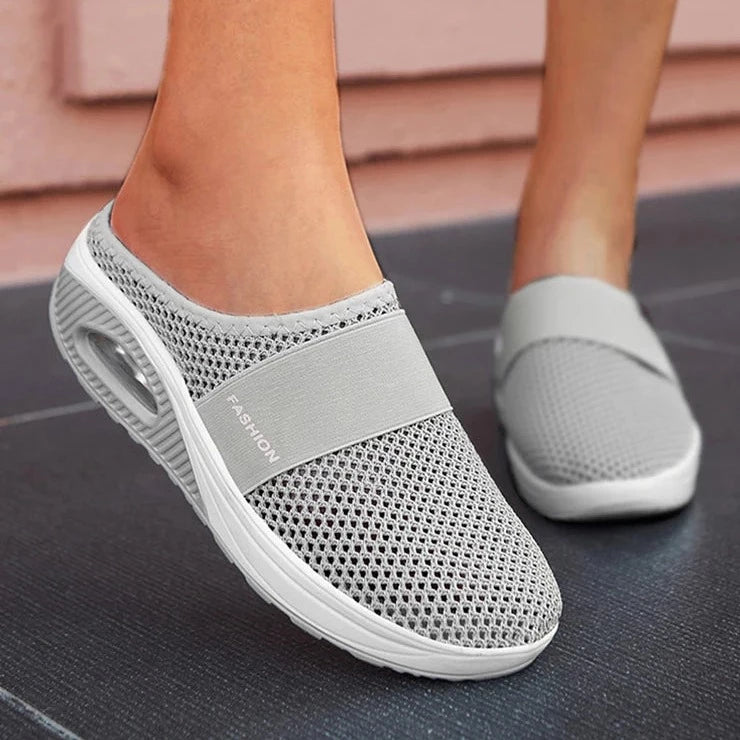 Women's Closed Toe Slip-On Slippers