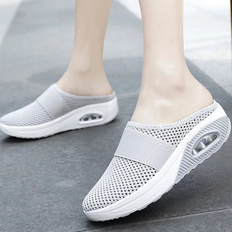 Women's Closed Toe Slip-On Slippers