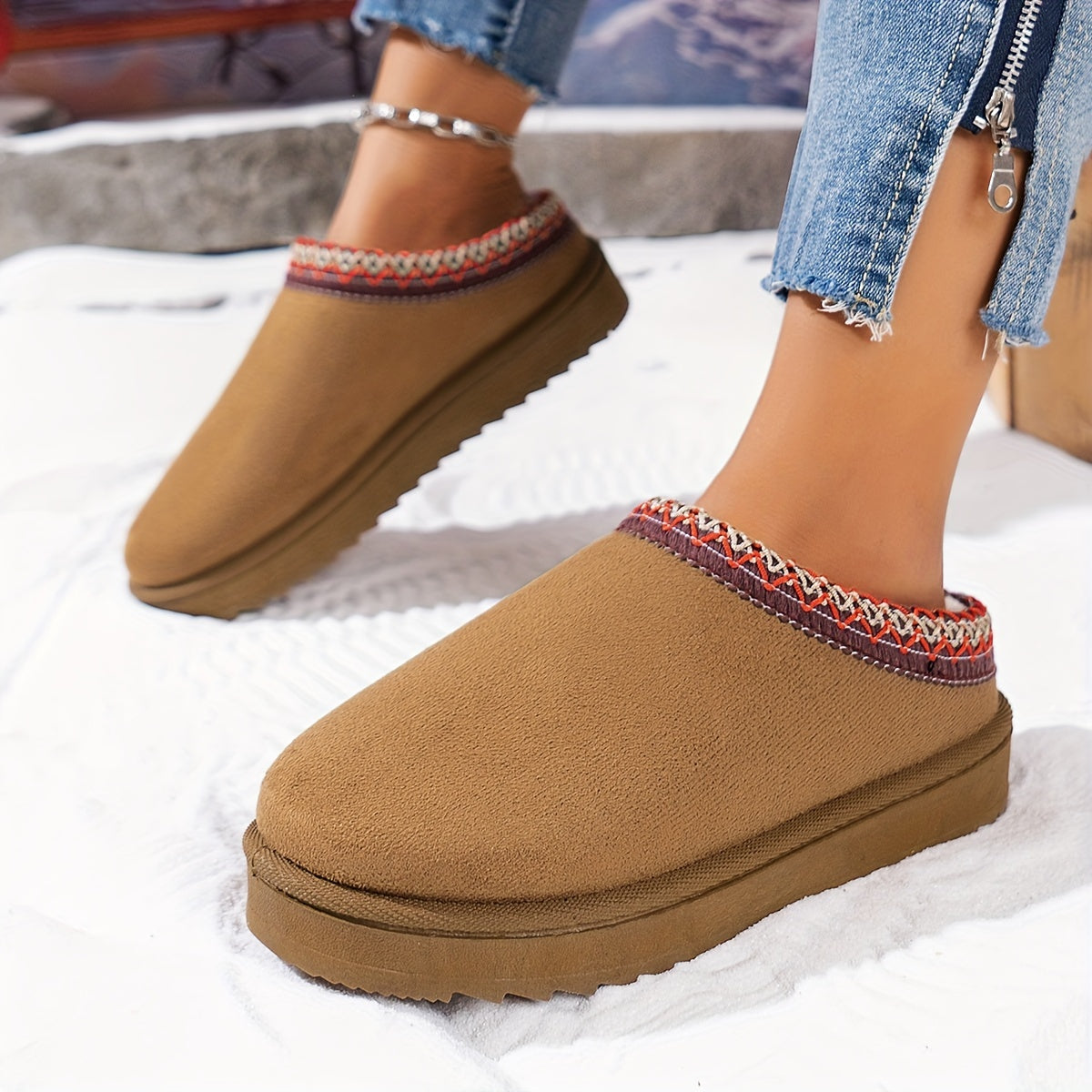 Women's Plush-Lined Winter Boots with Non-Slip Platform Sole