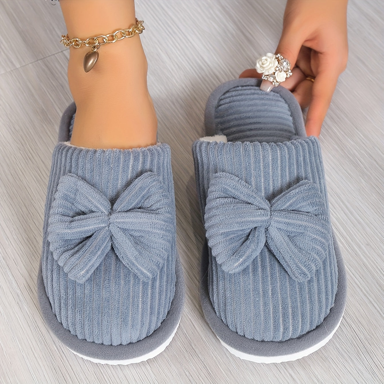 Cute Bowknot Soft Sole Fuzzy Slippers, Winter Cozy & Warm Slip On Plush Shoes, Comfy Closed Toe Home Slippers