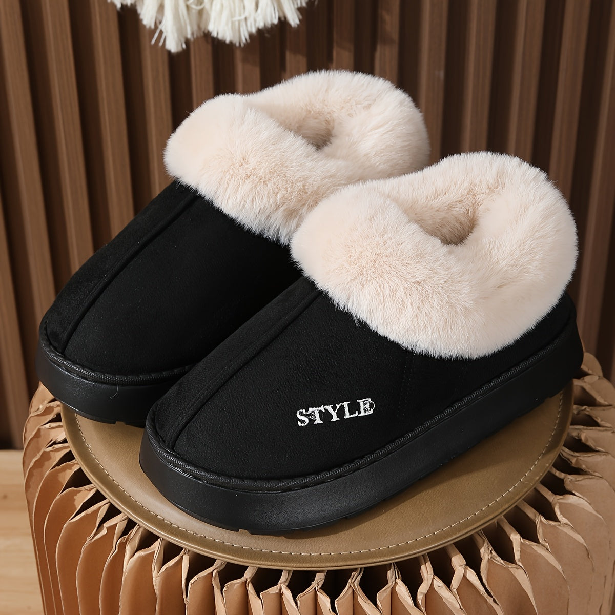 Cozy Fleece-Lined Women’s Slippers - Indoor Casual Slip-Ons with EVA Sole, Fabric Upper, and All-Season Comfort.