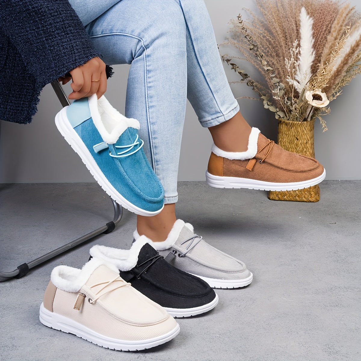 Cozy Women's Winter Slip-ons - Plush Lining, Warm Flat Canvas, Non-slip Sole, Casual Indoor/Outdoor Wear